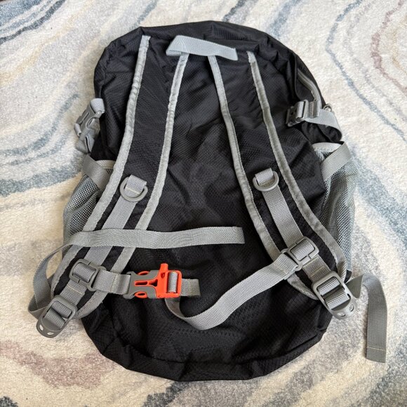 ZOMAKE Lightweight Packable Backpack Water Resistant Travel Bag - Picture 4 of 7